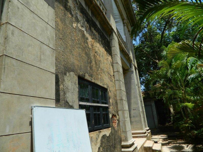Damaged Side walls
